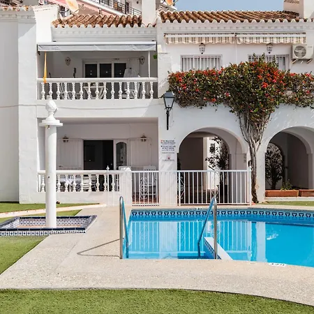 Bright Spacious 1 Bed Apartment Nerja Zewnętrze zdjęcie